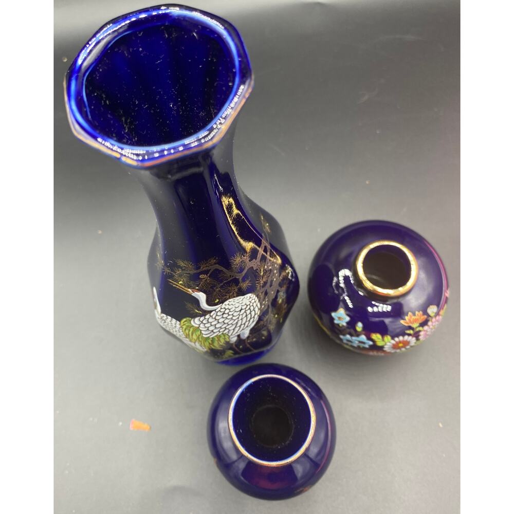 Vtg set of 3 Japanese Mini Vases Porcelain Cobalt Hand painted Peacock Oriental - Picture 5 of 6